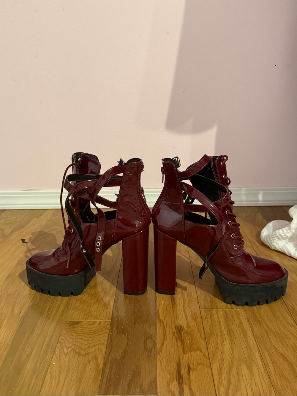 Fashion Nova Patent Cutout Platform Heels in Burgundy